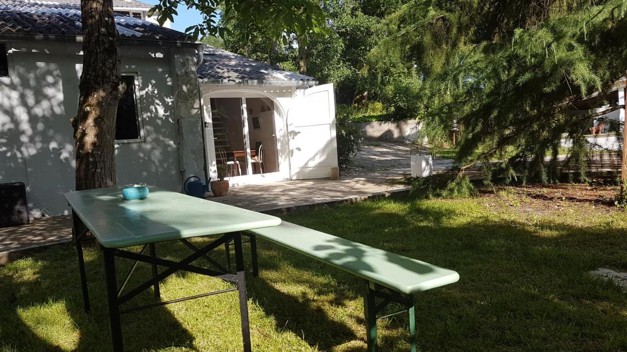 Le Marchon Ferienwohnung Bazens Екстериор снимка