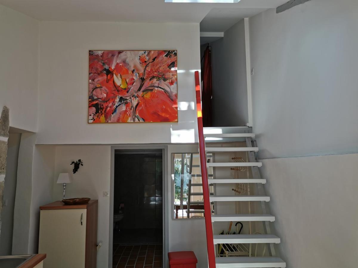 Le Marchon Ferienwohnung Bazens Екстериор снимка