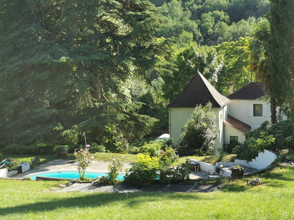 Le Marchon Ferienwohnung Bazens Екстериор снимка